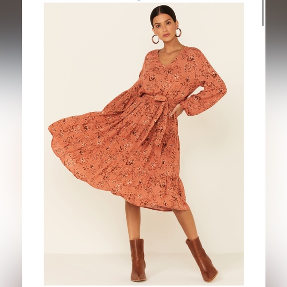 WILD MOSS WOMEN'S FLORAL BELT MIDI DRESS - Picture 1 of 8